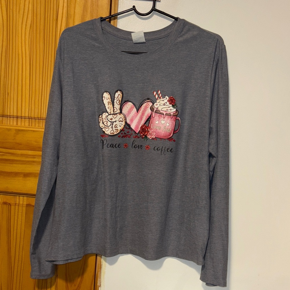 Athletic Works Gray Graphic Long Sleeve T-Shirt